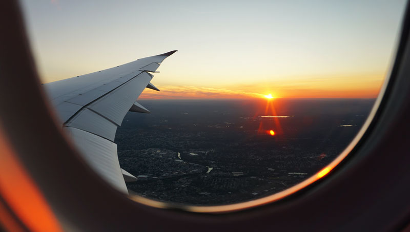 LifeBook AirTravel WingView Eva Darron Unsplash