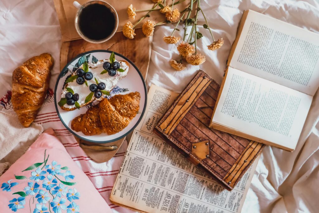 Food and memory on a duvet