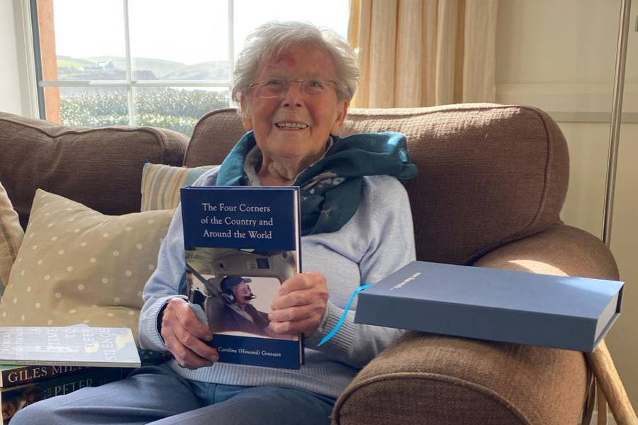 LifeBook author Jean Grossart with her private autobiography.