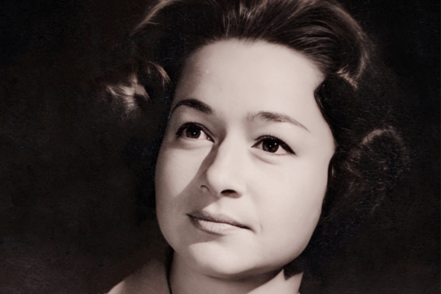 LifeBook author Ellen Hutt